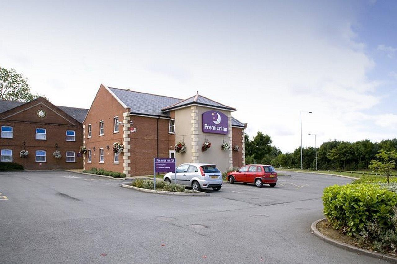Premier Inn Kettering Exterior photo